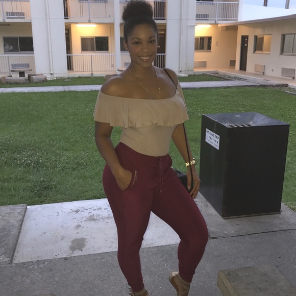 Meet your Posher, Ana - Picture 2 of 3